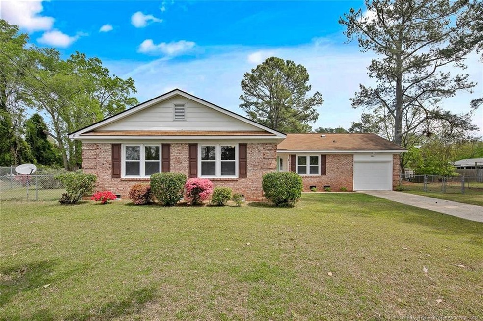 345 Lochstone Ct, Fayetteville, NC 28303 - photo 1