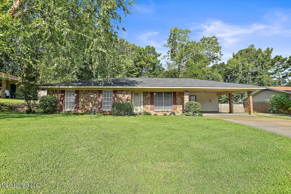 01-489 Robert Michael Dr