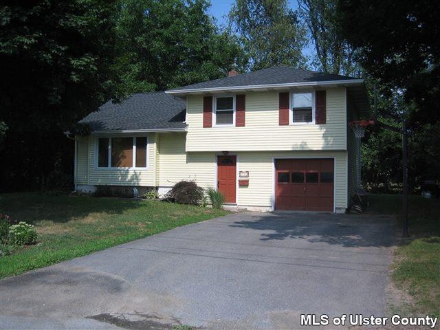 10 Cambridge Dr, Red Hook, NY 12571 - photo 1