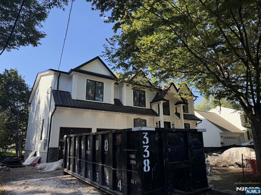 628 Falmouth Ave, Paramus, NJ 07652 - photo 1