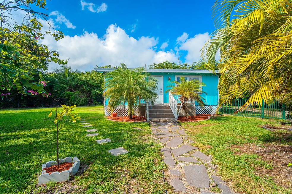 26985 Dolphin Rd (web) 025