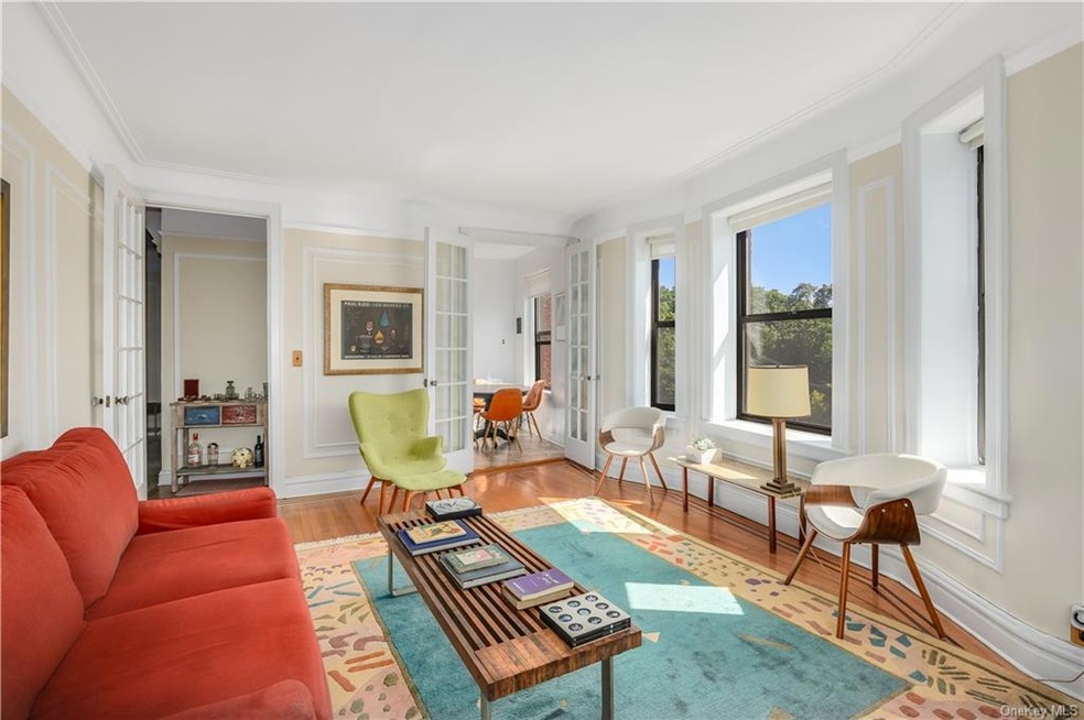 Tudor Arms unit 37, Bronxville, NY 10708 - photo 1