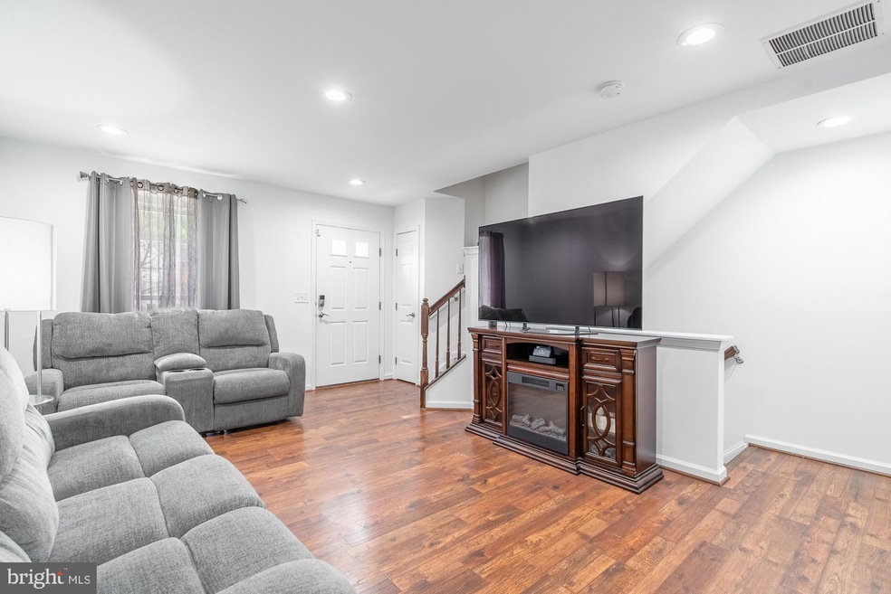 15588 Three Otters Place, Manassas, VA 20112 - photo 1