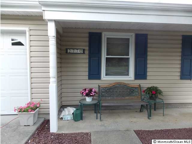 277 Mckinley Ave, Bayville, NJ 08721 - photo 1