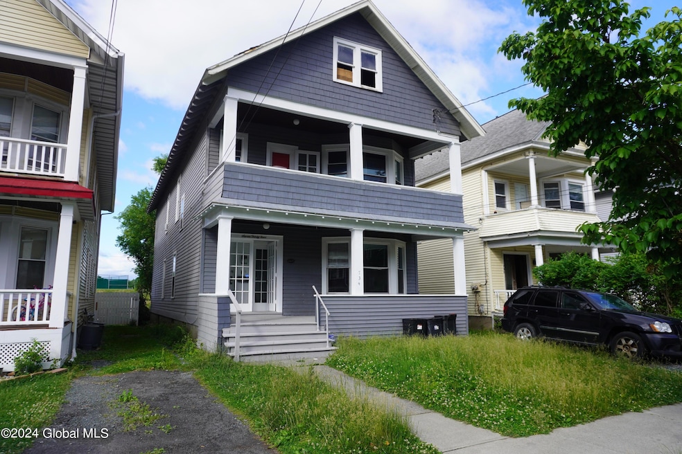 734 Myrtle Ave, Albany, NY 12208 - photo 1