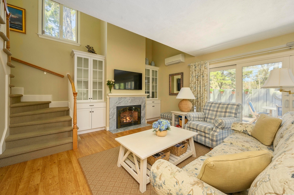 000-photo-living-room-9229223