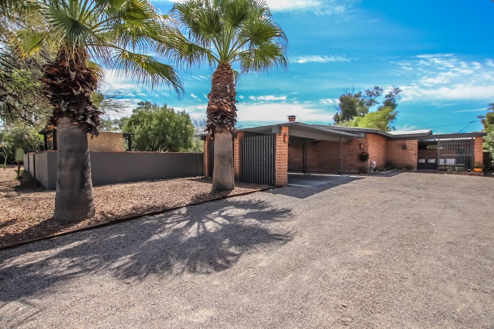 Wonderful Long Driveway