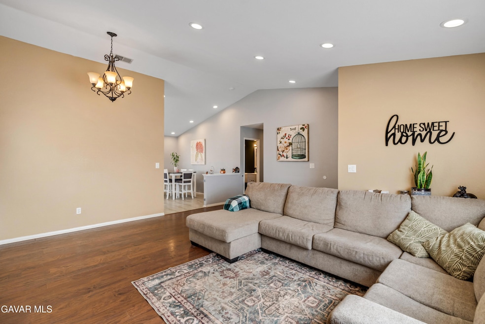 For Sale $379,900 • Co-Listing Agent