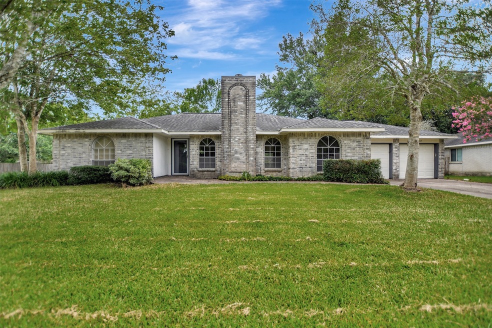 1312 Frontier Ln, Friendswood, TX 77546 - photo 1