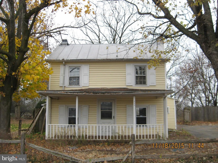 211 Bryarly Rd, Winchester, VA 22603 - photo 1