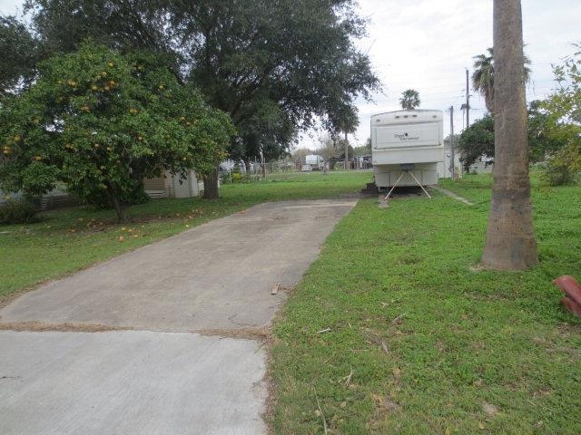 814 Main Grove St, Donna, TX 78537 - photo 1