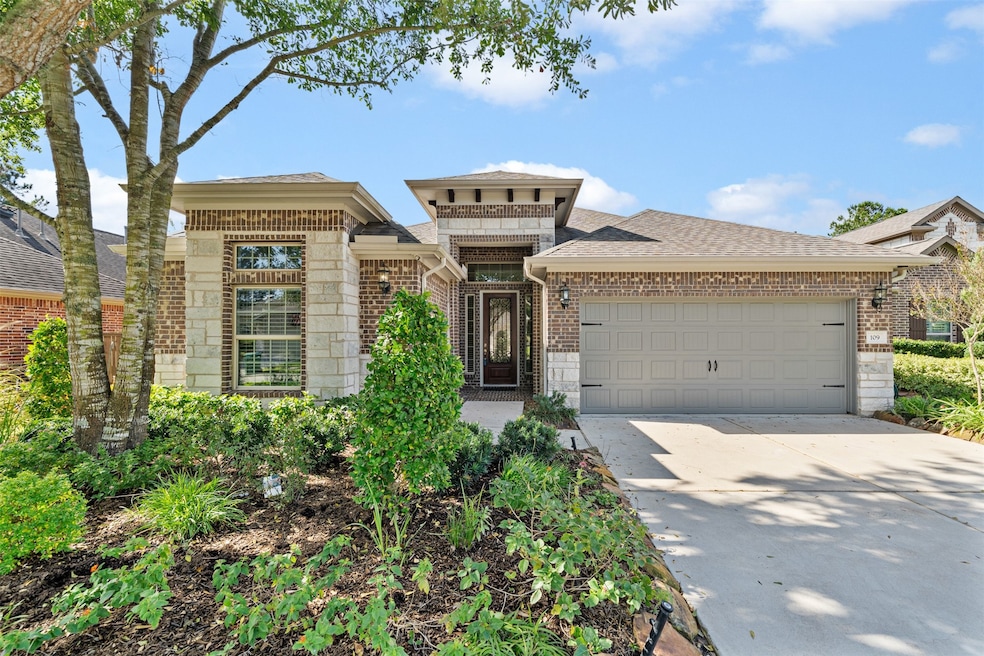 109 Crinium Lily Ct, Montgomery, TX 77316 - photo 1
