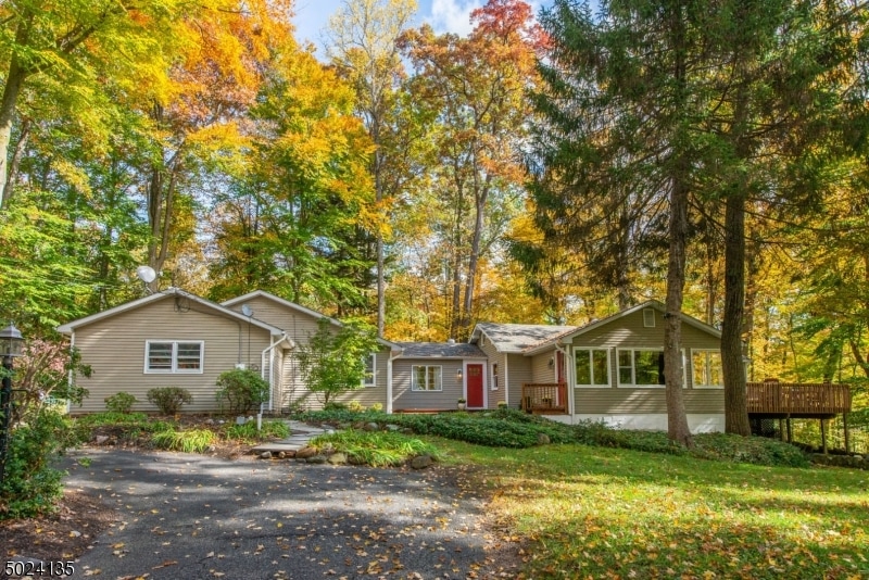 30 Stetson Rd, Ringwood, NJ 07456 - photo 1