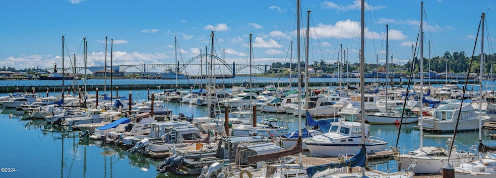 1000 SE Bay Blvd unit M-230, Newport, OR 97365 - photo 1