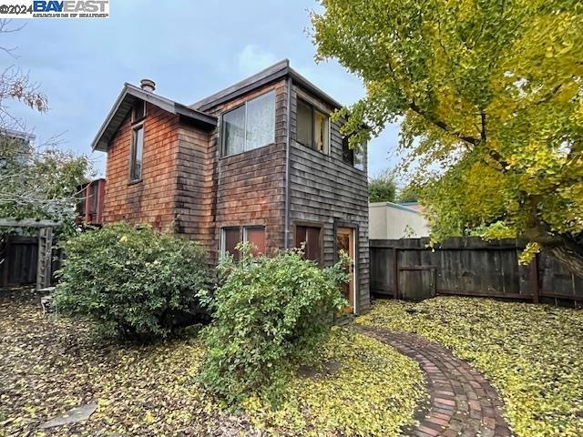 1447 Kains Ave, Berkeley, CA 94702 - photo 1