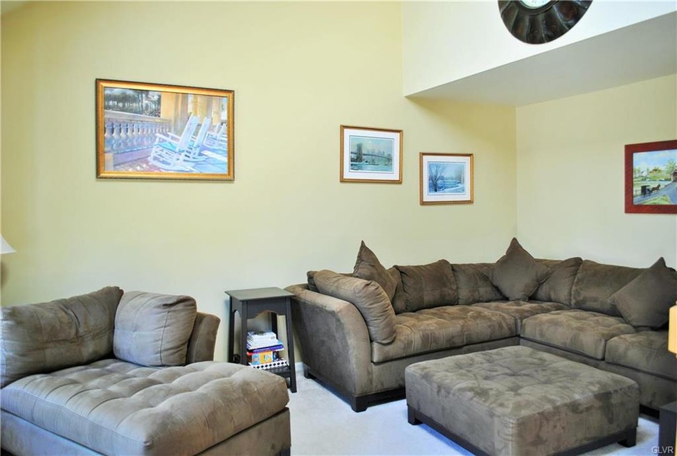 2447 Ridge View Ct, Bethlehem, PA 18020 - photo 1