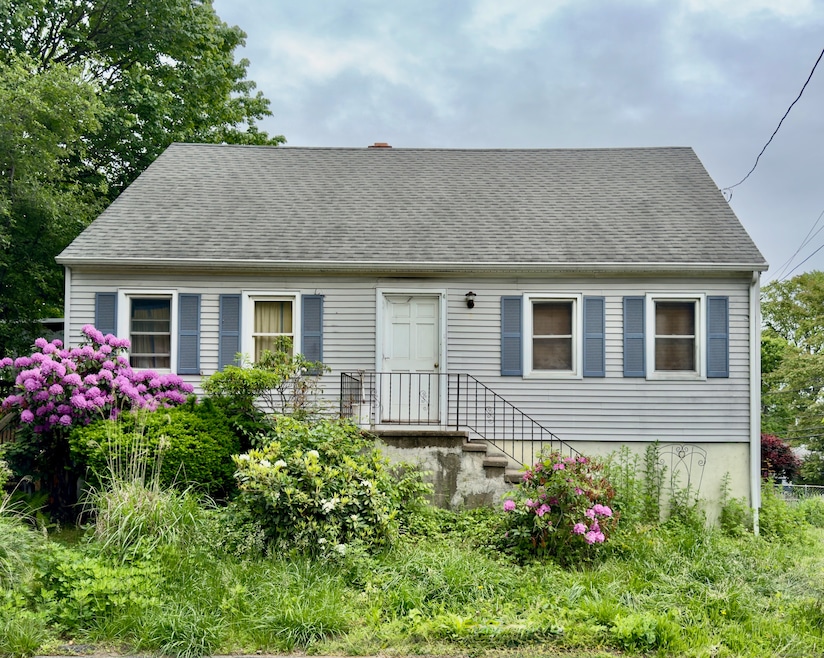 4 Robins Square E, Norwalk, CT 06854 - photo 1