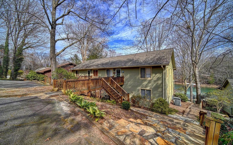 246 Windjammer Dr, Hiawassee, GA 30546 - photo 1