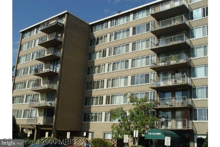 Columbia Condominiums unit 510, Arlington, VA 22204 - photo 1