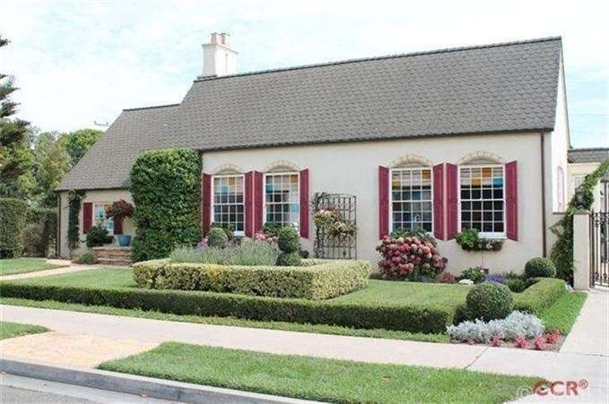 Own a piece of history! Lovingly restored home in 