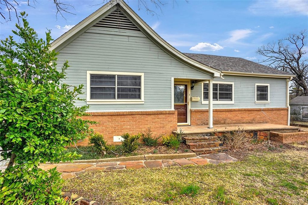 1125 W Hull St, Denison, TX 75020 - photo 1