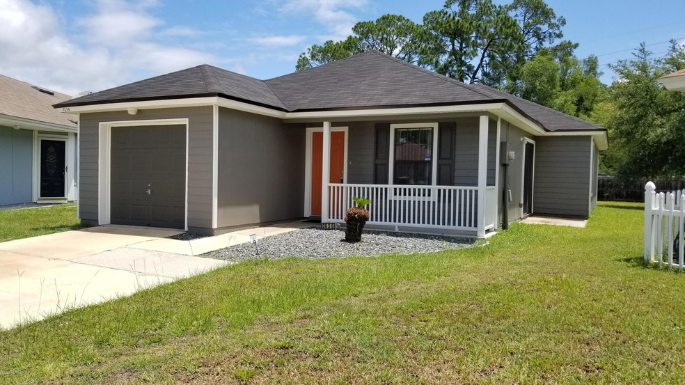 7636 Jillian Ct, Jacksonville, FL 32210 - photo 1