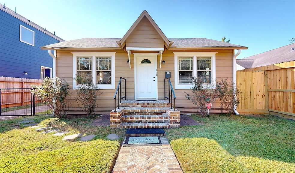 818 Aurora St, Houston, TX 77009 - photo 1