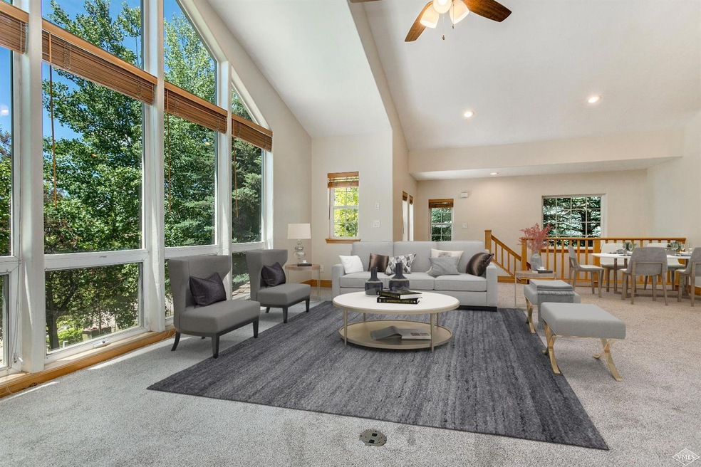 Furniture in picture has been virtually