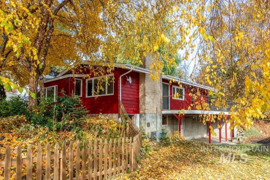 912 E Lewis St, Moscow, ID 83843 - photo 1