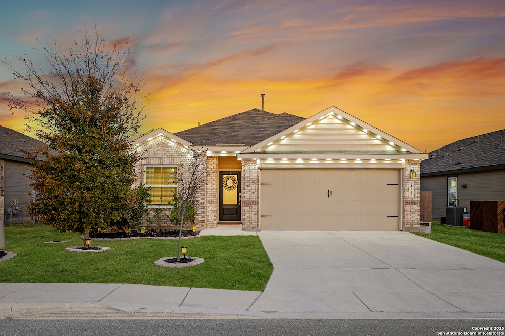 31654 Far Away Ln, Bulverde, TX 78163 - photo 1