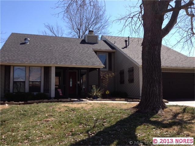 WELCOME TO YOUR UPDATED WEST HIGHLANDS HOME!