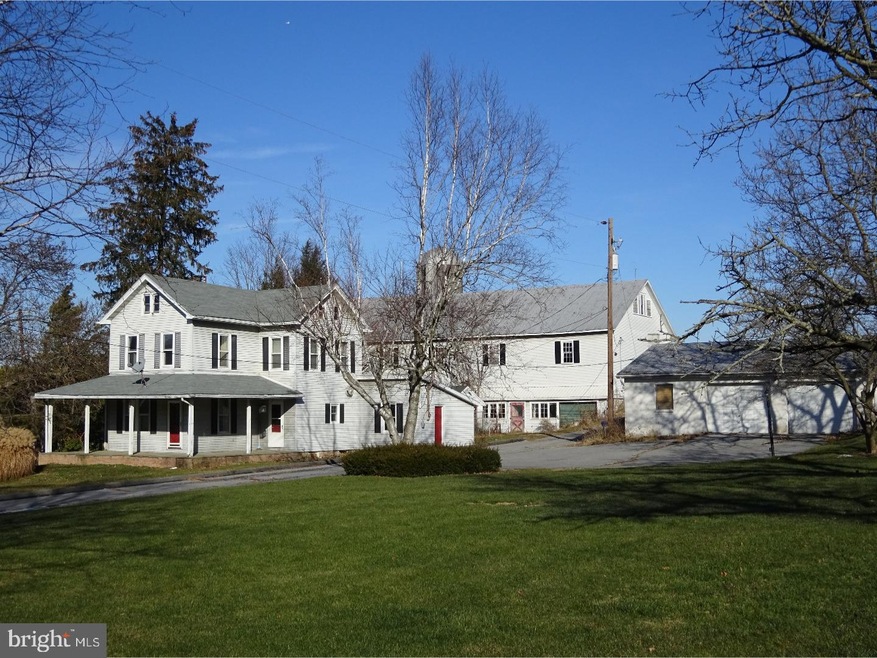 105 Mill Rd, Womelsdorf, PA 19567 - photo 1