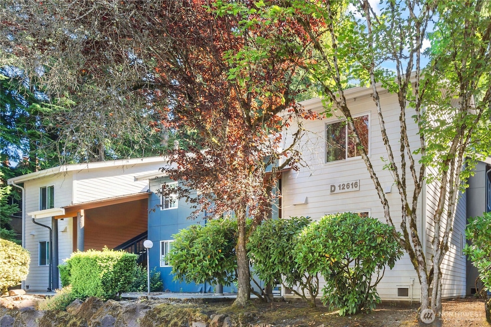 12616 NE 119th St unit D7, Kirkland, WA 98034 - photo 1