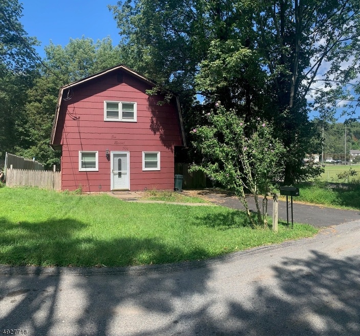 150 Jefferson Trail, Hopatcong, NJ 07843 - photo 1