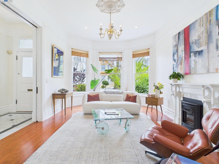 Sold $1,295,000 • Co-Listing Agent