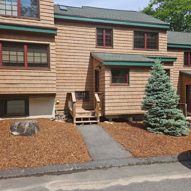 10 Kernwood Dr unit 2, Lincoln, NH 03251 - photo 1