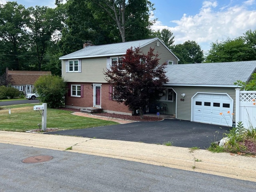 58 Robin Hood Rd, Nashua, NH 03062 - photo 1