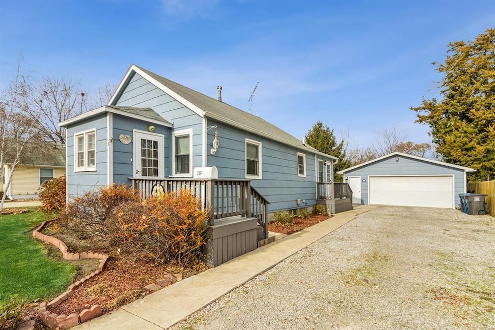 2314 Lyon St, Des Moines, IA 50317 - photo 1