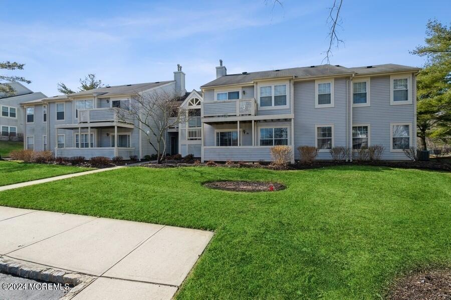 03_405BrookviewCt_571_FrontView_Small