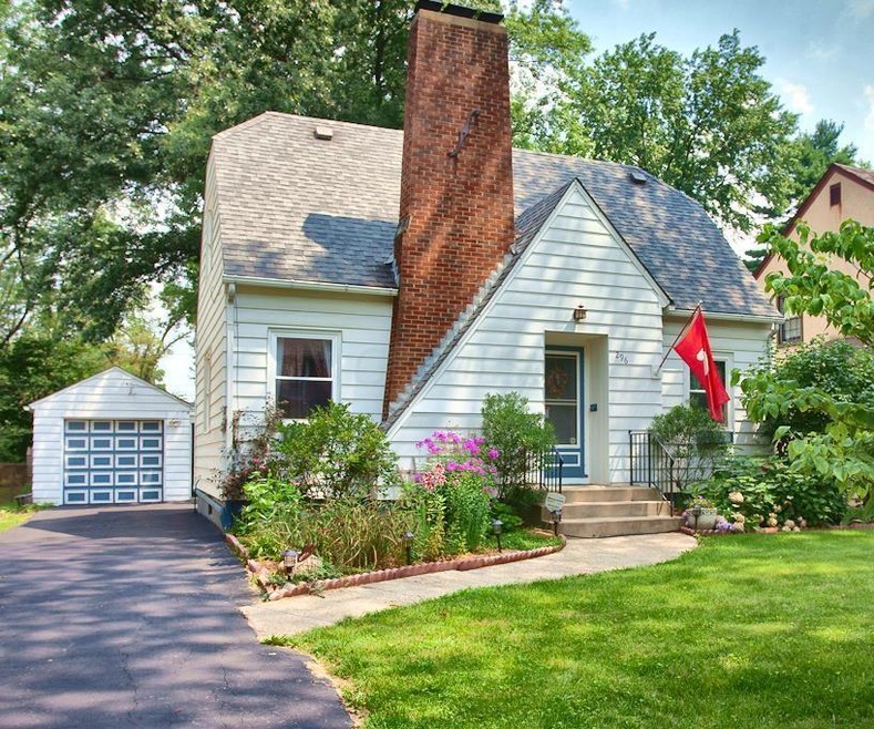 296 E Beaumont Front