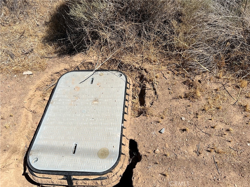 0 Cedar St unit SR25165860, Oak Hills, CA 92344 - photo 1