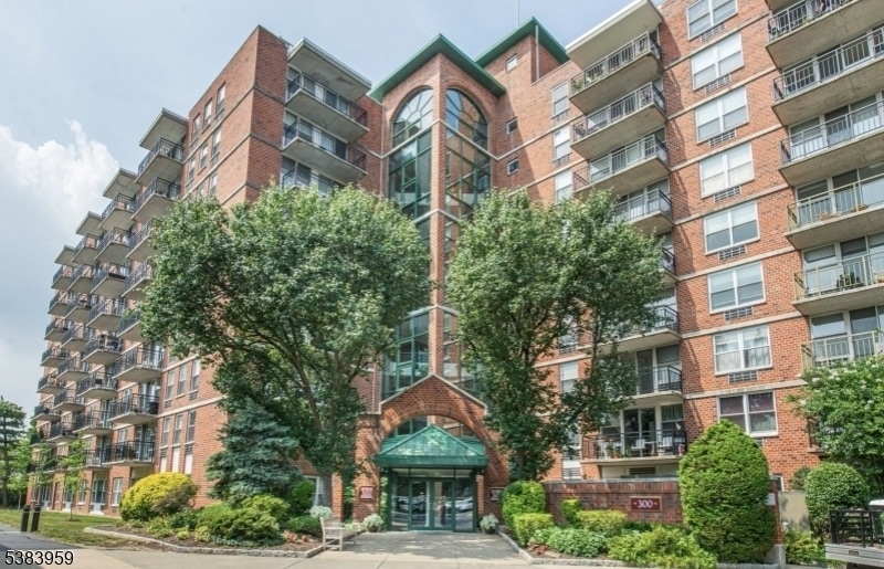 For Rent $2,700/month