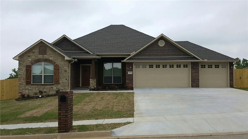 1630 Colonel Bartow Dr, Prairie Grove, AR 72753 - photo 1