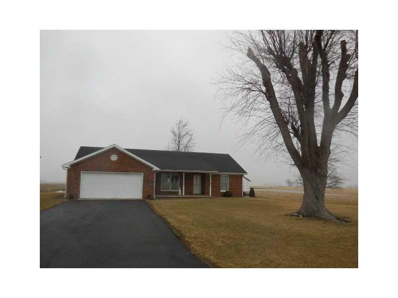 1454 N 550 E, Windfall, IN 46076 - photo 1