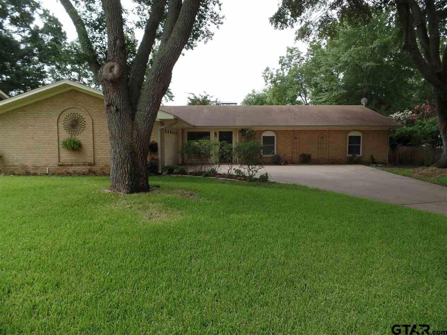 1021 Balmoral Dr, Tyler, TX 75703 - photo 1