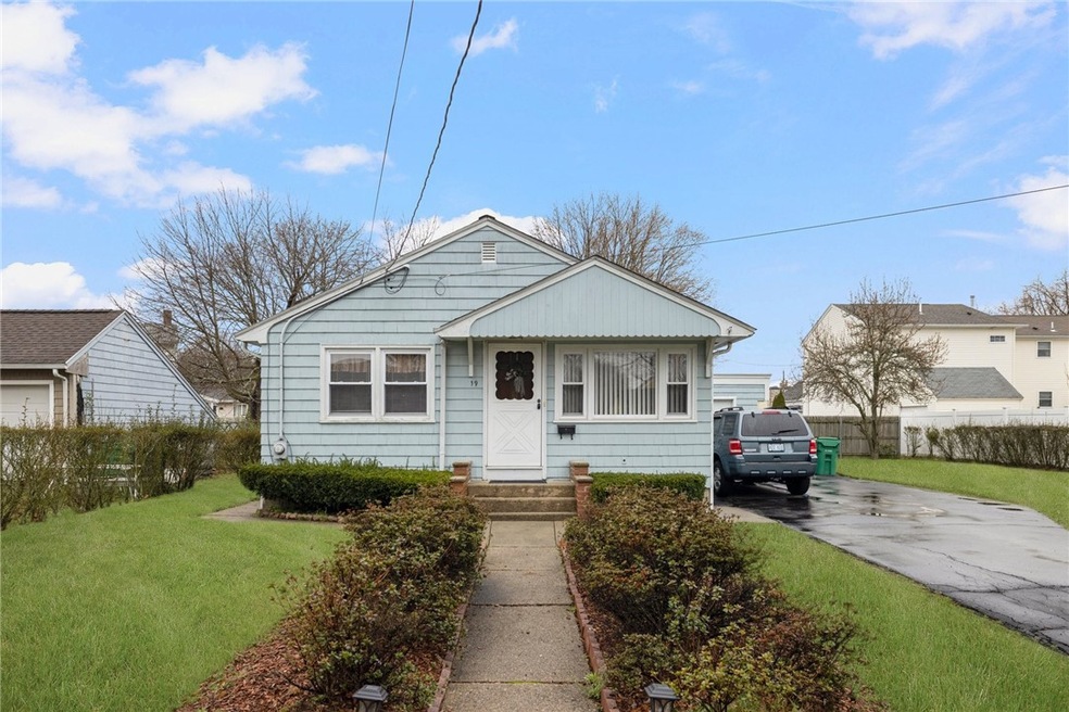 19 Thomas St, Warwick, RI 02886 - photo 1