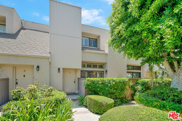 Front door/main entry of unit