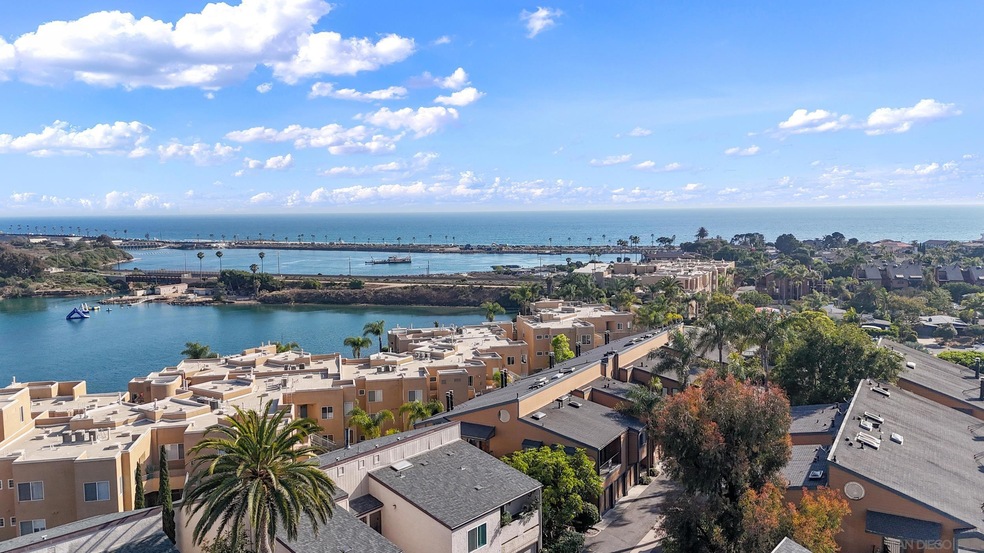 811 Kalpati Cir unit B, Carlsbad, CA 92008 - photo 1