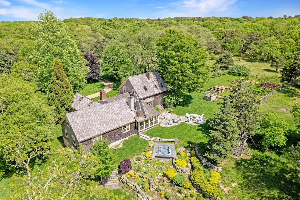 124 Old Farm Rd unit 122, 116, Chilmark, MA 02535 - photo 1