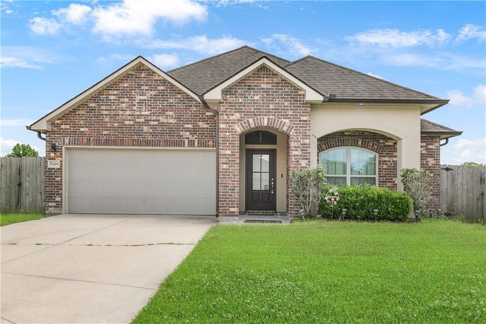 11420 Legacy Oaks Ln, Gonzales, LA 70737 - photo 1
